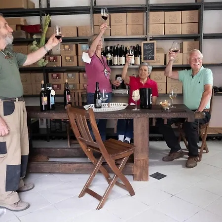 Winebikehostel ベッド・アンド・ブレックファスト Rocca Grimalda