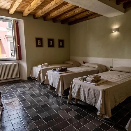 Winebikehostel ベッド・アンド・ブレックファスト 3*